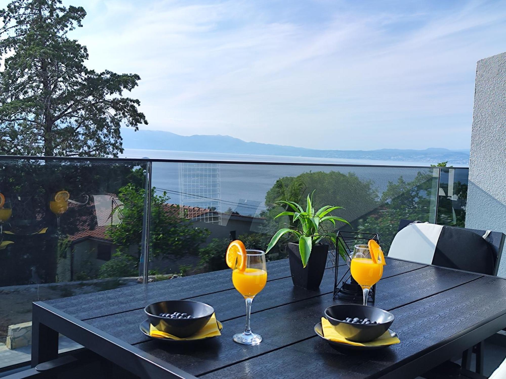 Apartmán Golden Sunset 2 *
